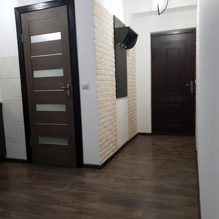 Travel Station Apartment Ivano Frankivsk Bagian luar foto