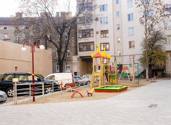 Travel Station Apartment Ivano Frankivsk Bagian luar foto